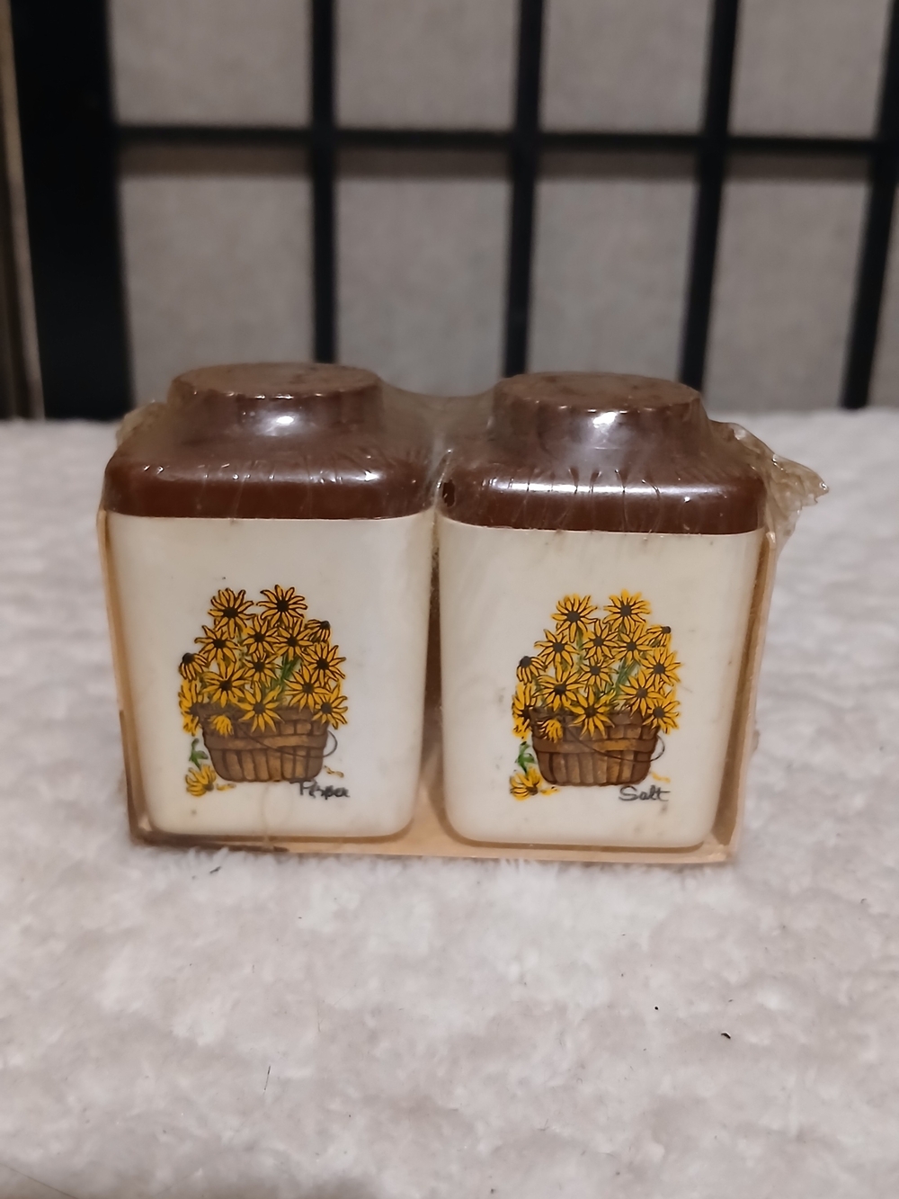 Vintage Sterilite Cream Ceramic Salt & Pepper Shakers